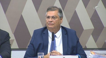 Senado aprova Dino para o STF